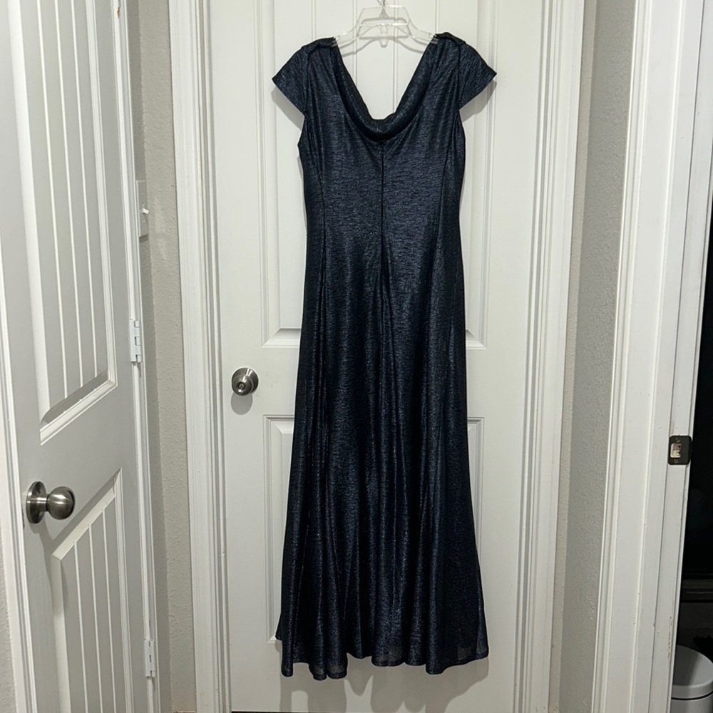 Tahari Women’s Full Length Gown Size 10 Midnight Blue